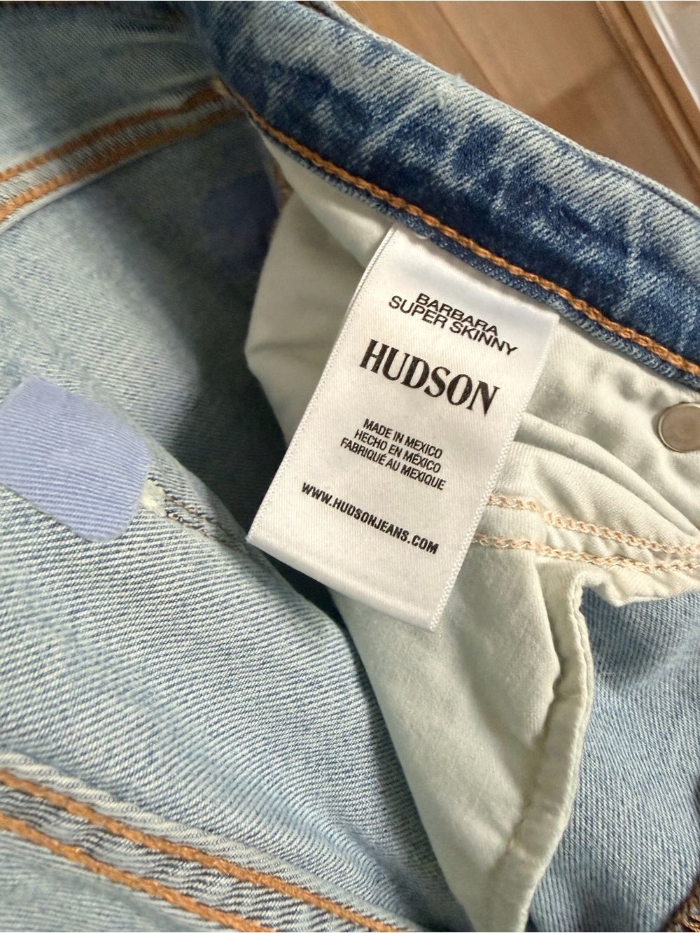 Hudson Jeans Light Blue High-Rise Skinny with Knee Rip - Picture 3 of 6
